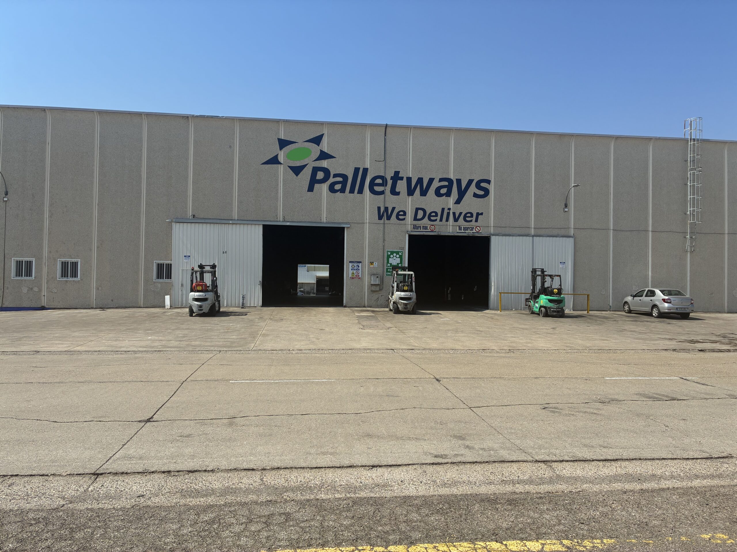 Palletways Iberia celebra el 15 aniversario de su HUB de Zaragoza reforzando su capacidad logística con una ampliación estratégica. reforzando su capacidad logística con una ampliación estratégica.