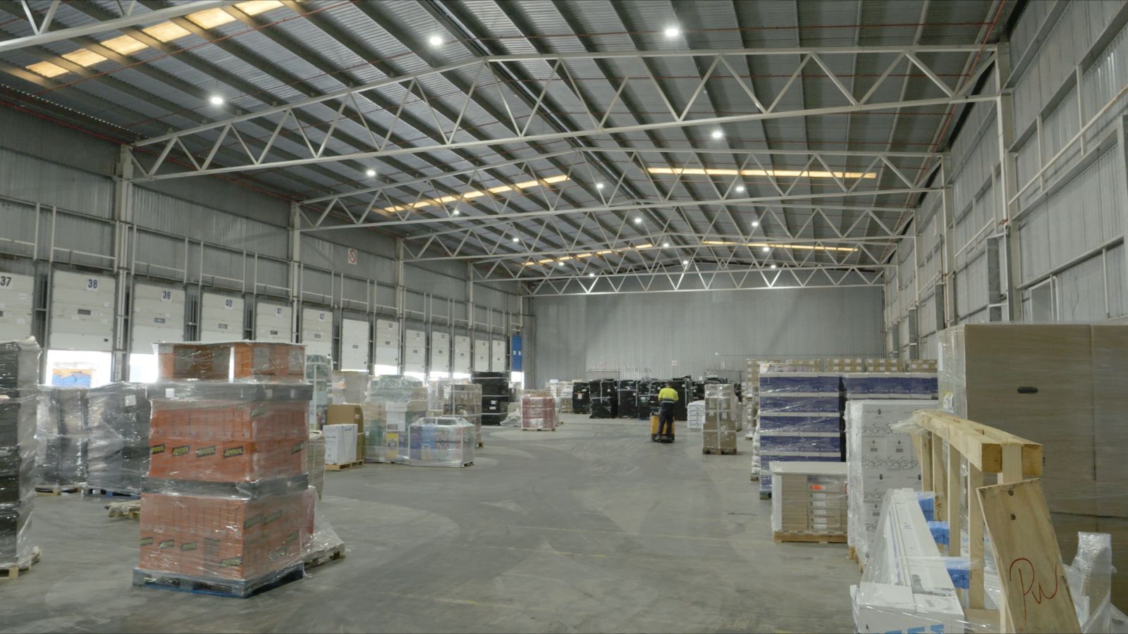 Palletways Iberia amplía su capacidad operativa en Madrid con nuevas instalaciones